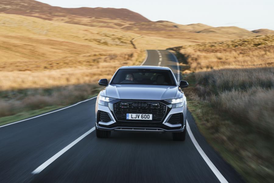  Audi RS Q8 2020 года  (UK) (фото 18 из 40)